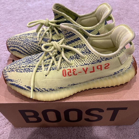 Yeezy 350 v2 Frozen Yellow - Picture 3 of 6